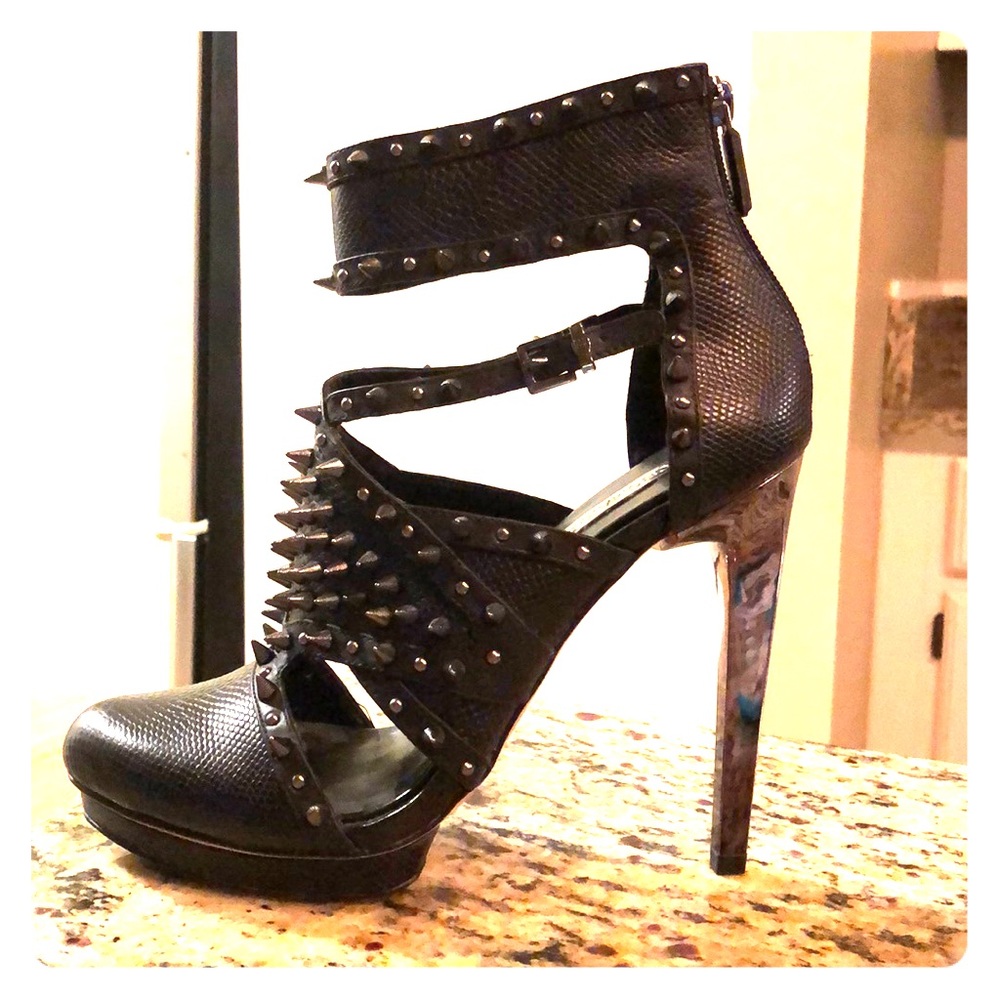BCBGMAXAZRIA Spiky, Studded Stilettos Size 8/38